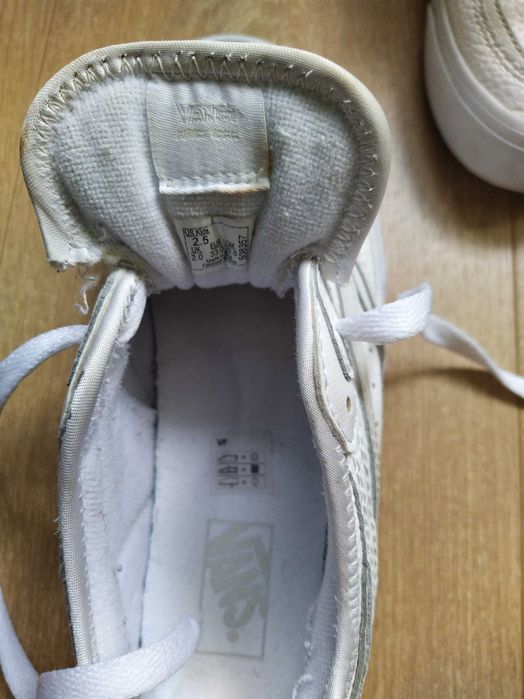 Маратонки бели момче Vans 33 номер