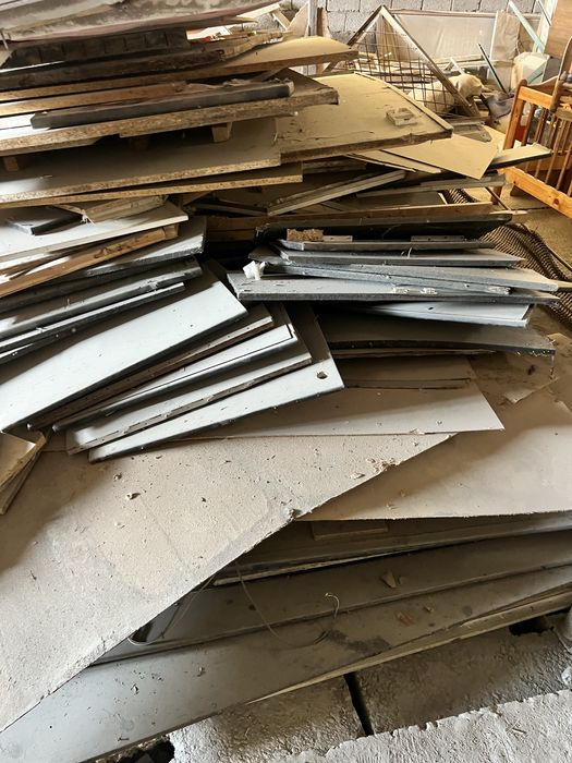 Тахта чёрный потолок учун