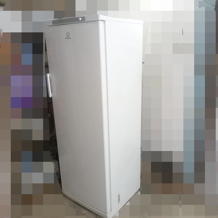 Продам рабочую морозильную камеру