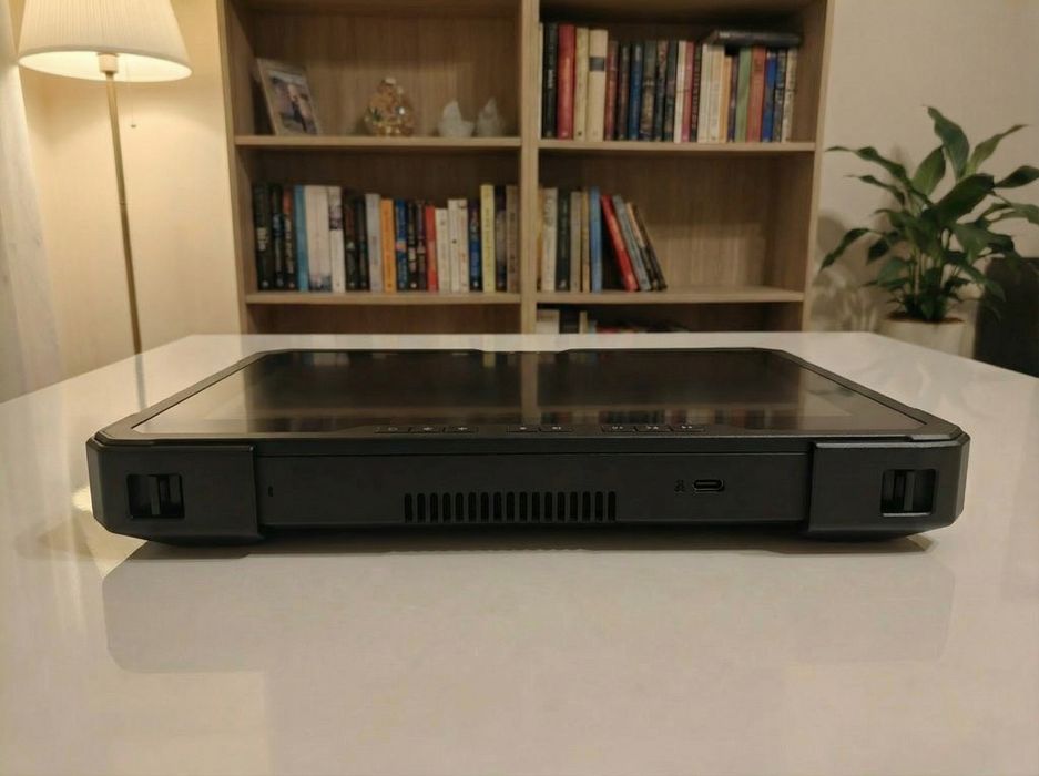 Tabletă Dell Latitude 7220 Rugged Extreme – i7/ 16GB / 256GB SSD – Noi