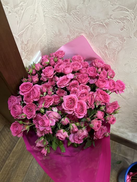 Букет кустовых роз