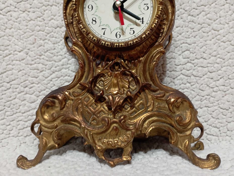 Старинни бронзови часовници - часовник