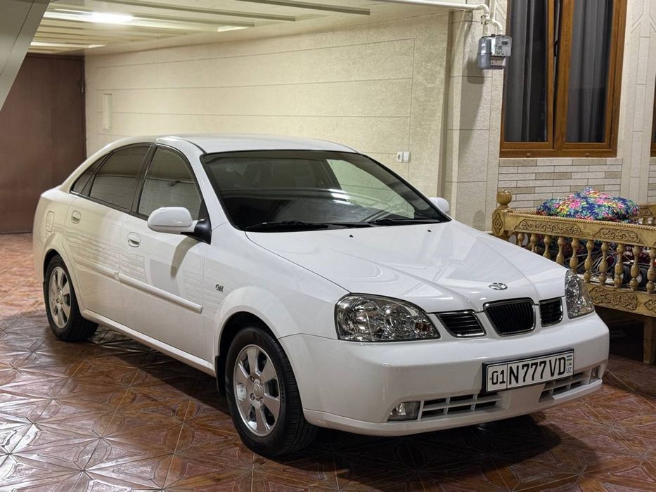 Lasetti Sotiladi 60000 km yurgan