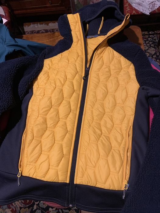 Abercrombie and Fitch, Meru, Cropp