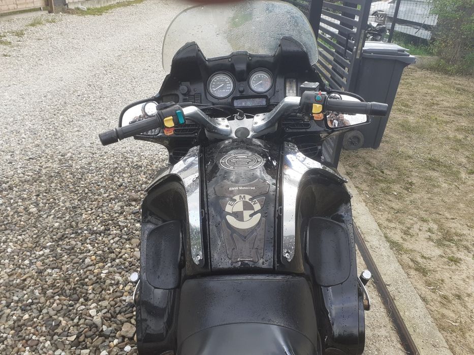 Spre vanzare un BMW R 1100 RT sau schimb cu Suzuki Grand Vitara benzina sau Jimny benzina,cu o mica diferenta din partea mea.Exclus ruginiturile.