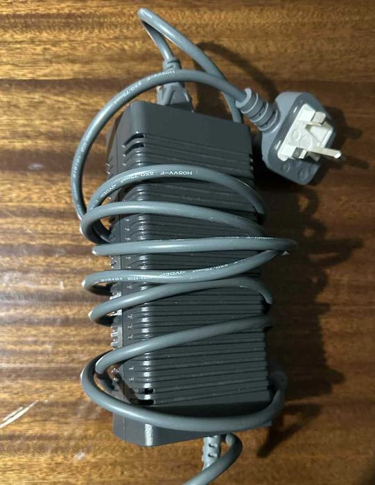 Xbox 360 (120gb HDD) Конзола с Кабел и Една Игра