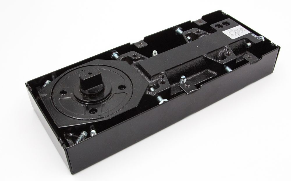 Доводчик на стеклянные каменные двери