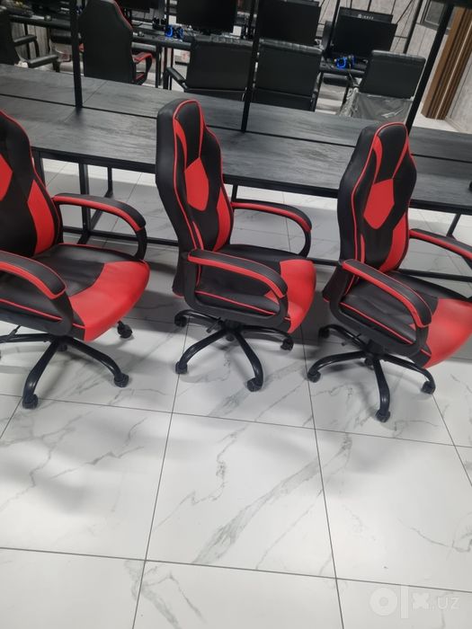 Gamer kreslo sotiladi