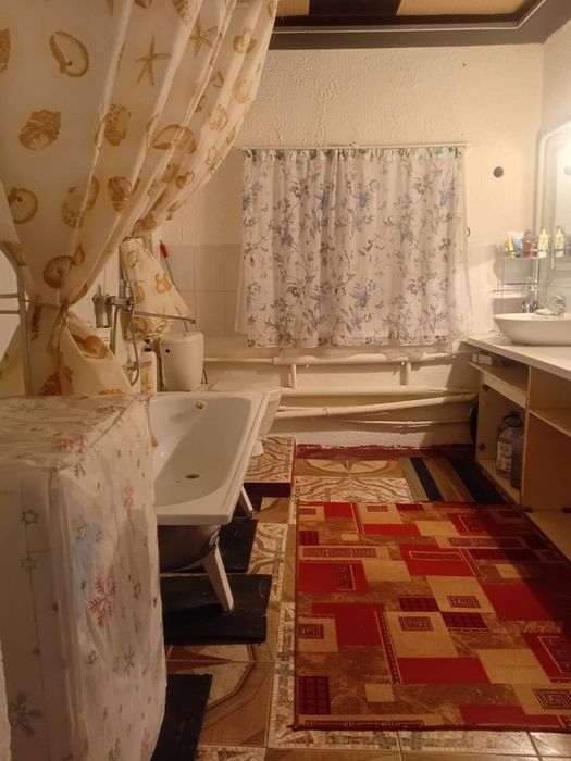 Тасбугеттен үй сатылады