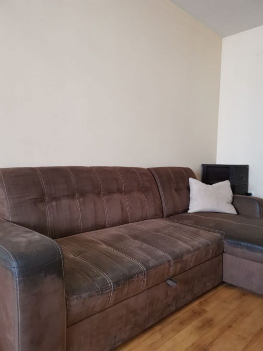 Разтегателен диван