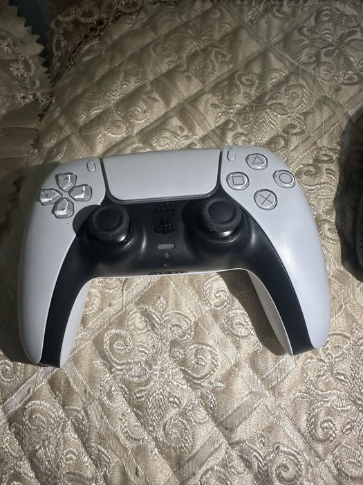 продам playstation 5 slim