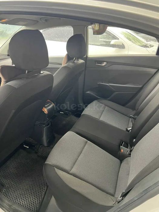 hyundai accent 2019