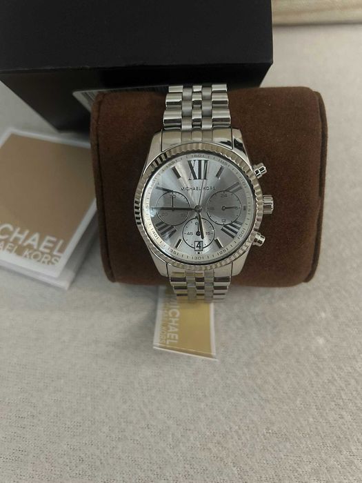 Michael Kors чисто нов