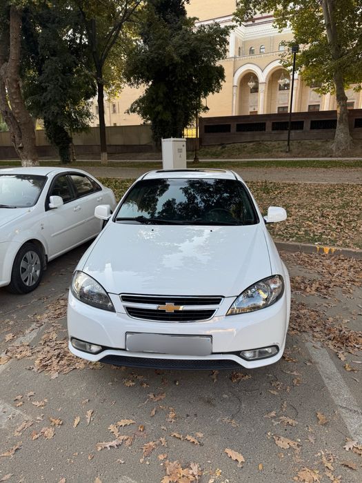 Gentra sotiladi kraskasi toza!!!