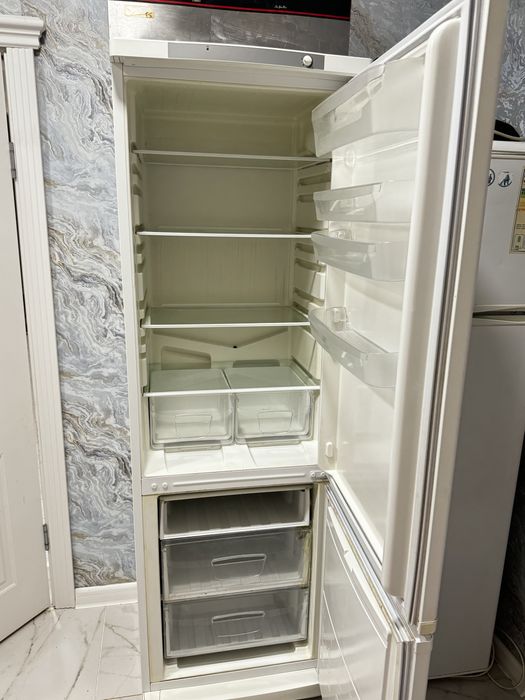 Холодильник INDESIT