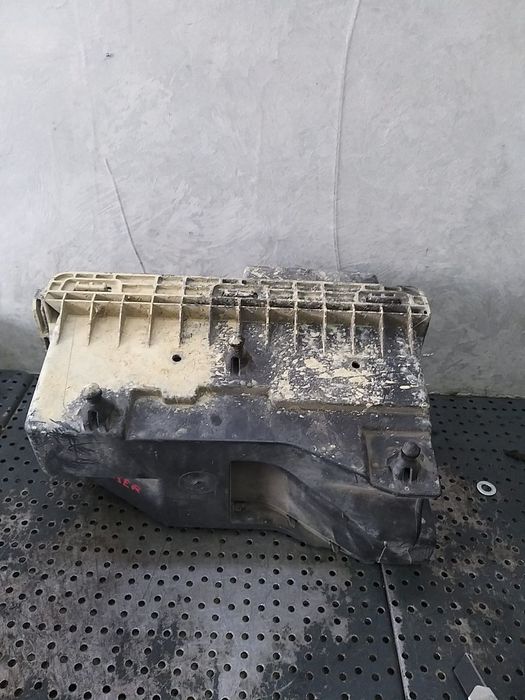 Carcasa filtru aer 2.0 crd dodge caliber 04891820ab