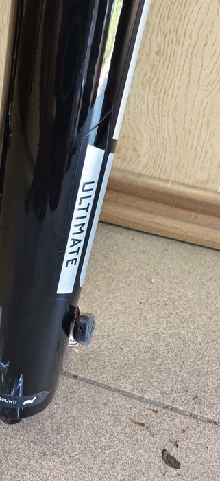 Вилка ROCKSHOX ZEB ULTIMATE RC2 29" 170mm BOOST 15x110mm Tapered Black