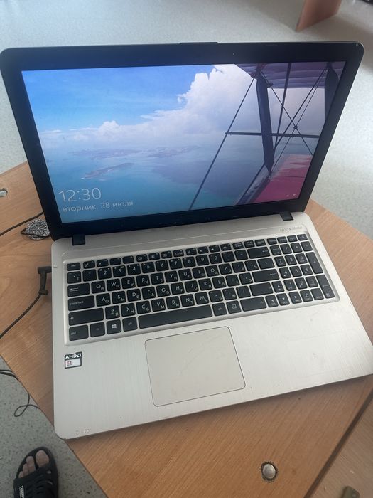 Ноутбук Asus