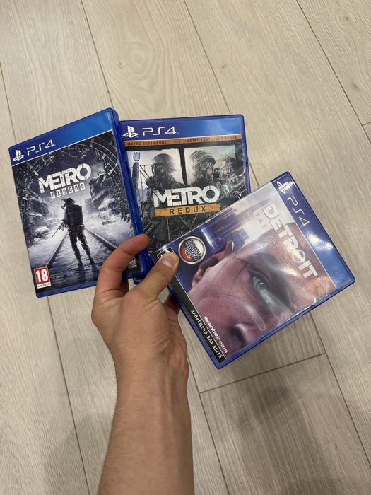 продам sony playstation 4 slim.
