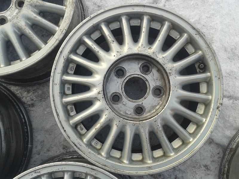 Продам ОДИН оригинальный легкосплавный диск