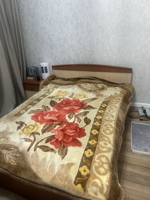 Продам спальный гарнитур