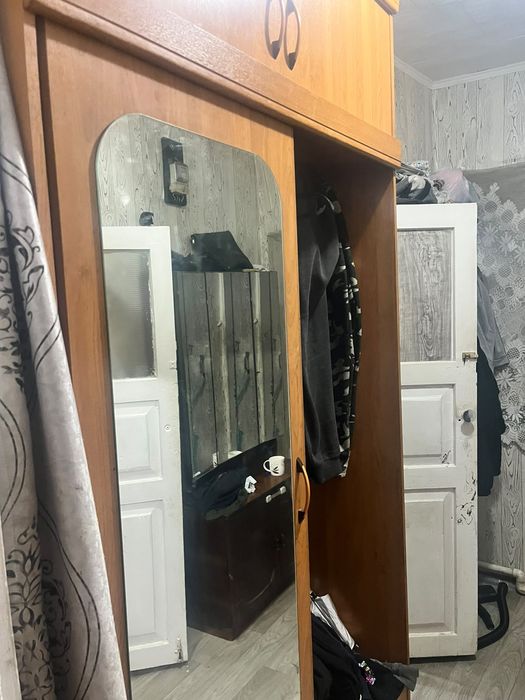 Продам прихожку шкаф