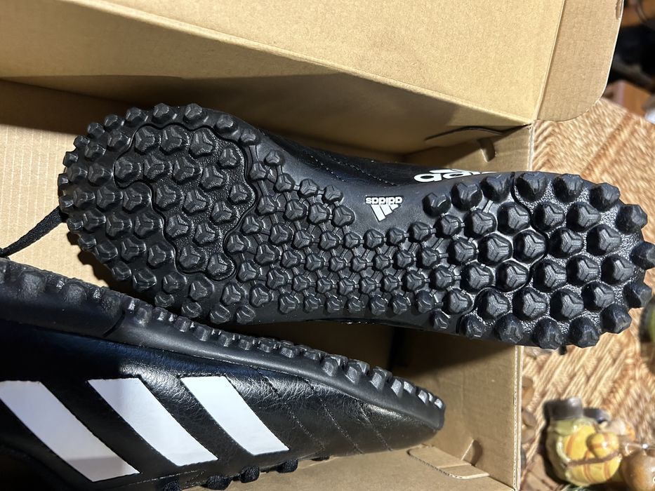 Обувки за футбол Адидас