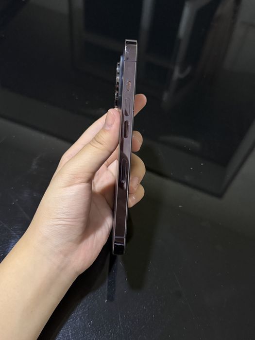 IPhone14 Pro б/у есть документы коробка