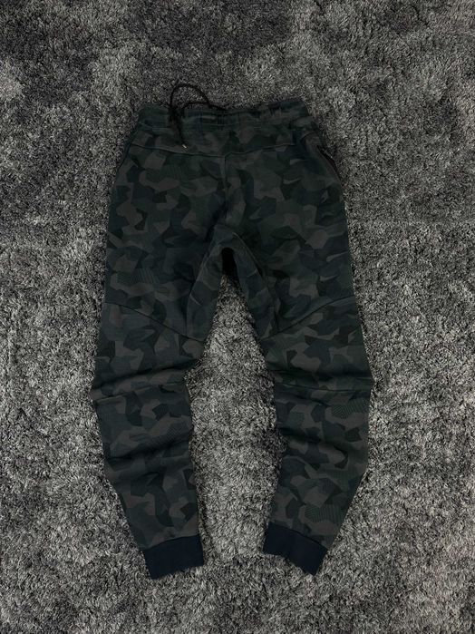 Nike Sportswear Tech Fleece Camo Jogger Pants Мъжко Долнище