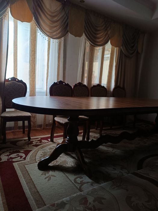 Стол деревянный со стульями