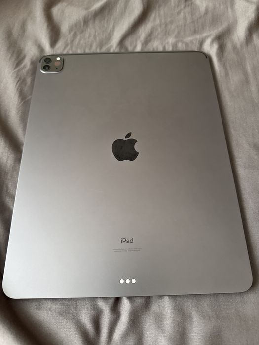 Ipad pro generatia a 5-a 12”9  128 GB doar wi-fi full box