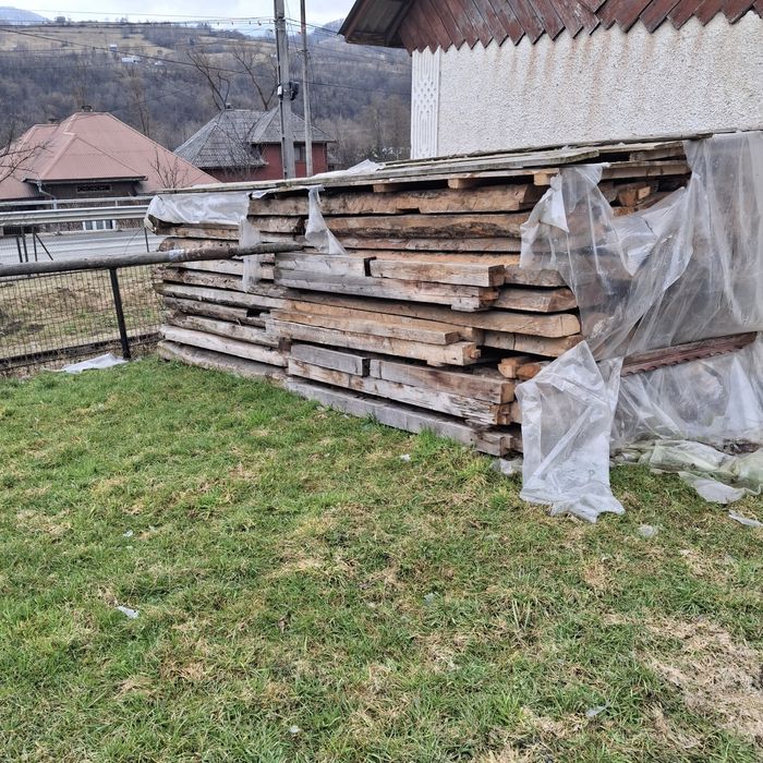 Vând lemn vechi provenit din demolari