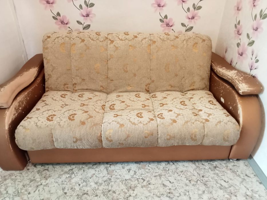 Продам 2 дивана  в хорошем состоянии