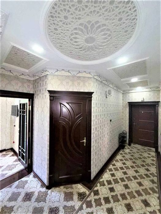 Квартира Чиланзар 1.  Высок-чка.  3/3/4 кирпич 85м2