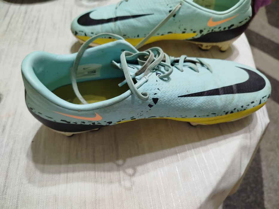 Бутони Nike PFANTOM.