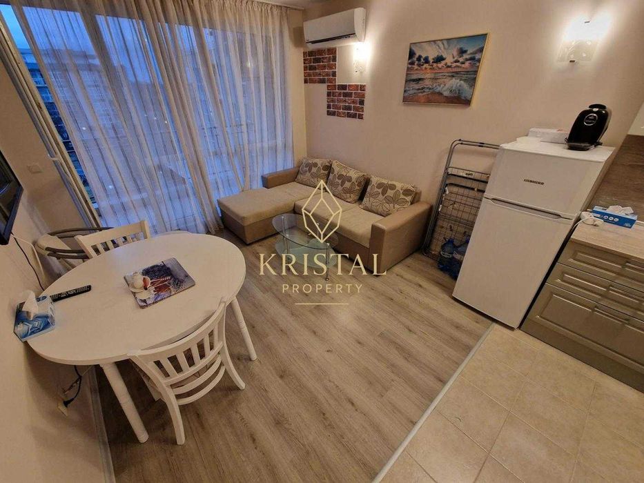 Продава се Двустаен апартамент в к.к. Слънчев бряг - 61 кв.м за 719 €/кв.м - Снимка #1