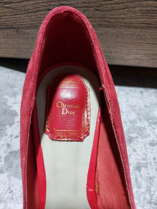 Продам новые туфли