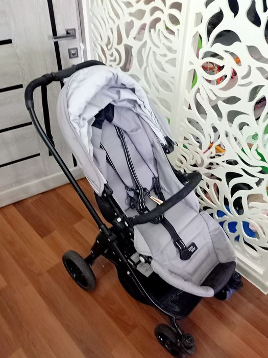 Продам детскую коляску и велосипед