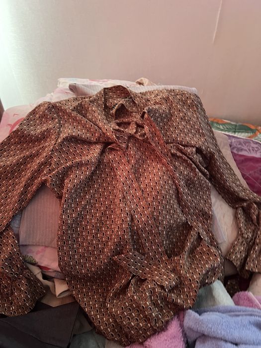 Пакет одежды для женшин и девочек разного возраста