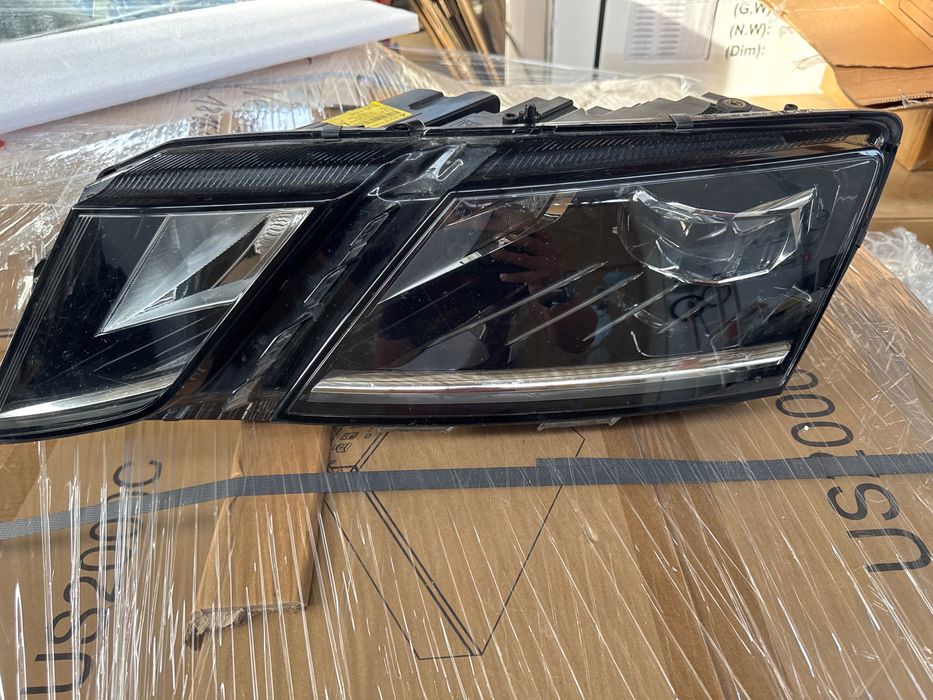 Фар за Шкода Октавия 3