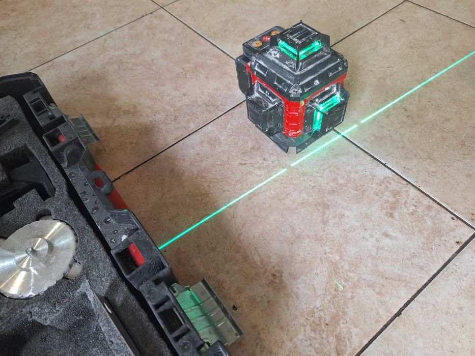 Лазарен нивелир Elefant E40T