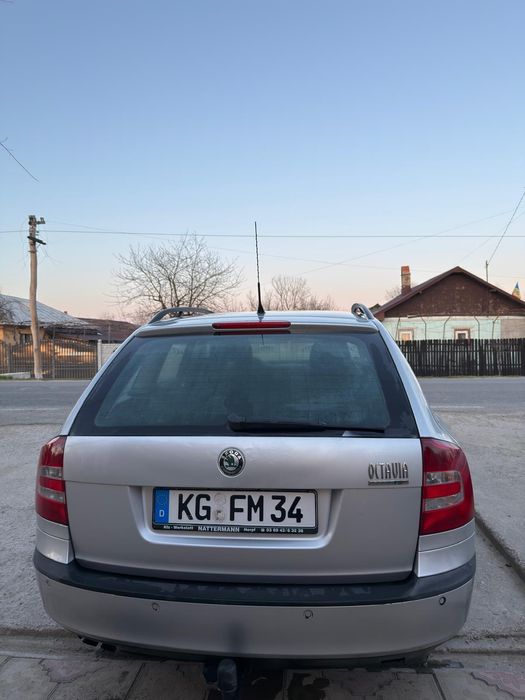 Vând skoda octavia 2