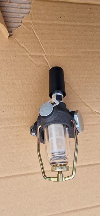 Pompa alimentare  tractor fiat 411.415 și 211 215 preț 350 lei se poat