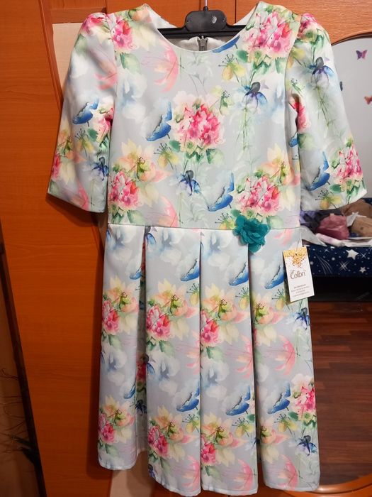 Vând rochiță fete