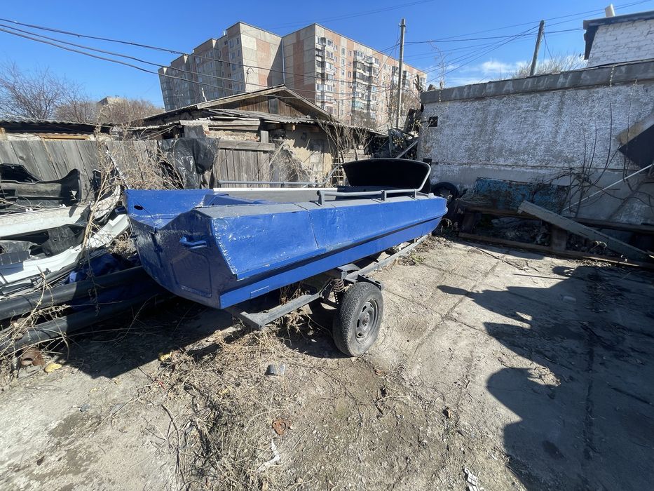Продам лодку Обь М