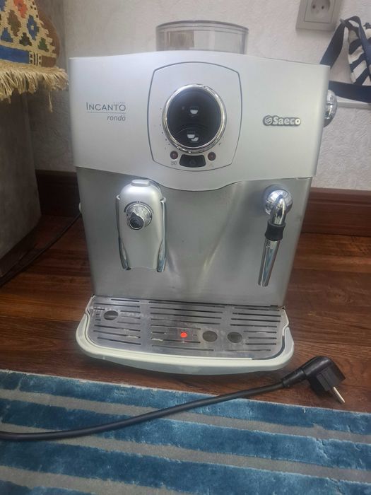 Продам кофемашину Saeco InCanto Rondo в рабочем состоянии