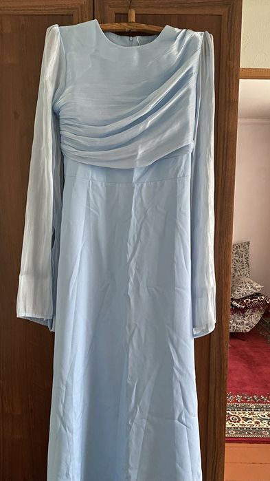 Платье вечернее