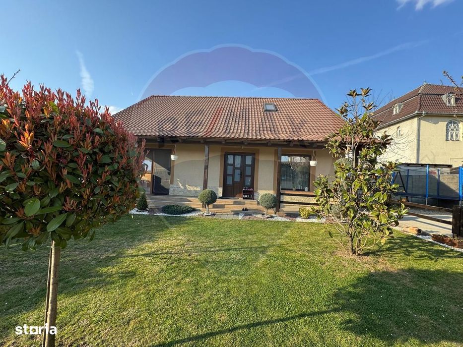 Casă / Vilă cu 4 camere de vânzare în zona Bujac-Arad