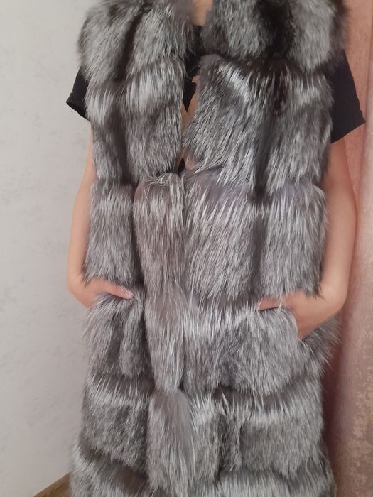 Продаётся жилетка из меха