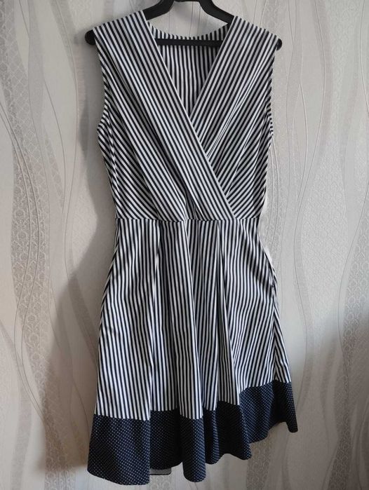 Платья для девушек 42, 44 размер